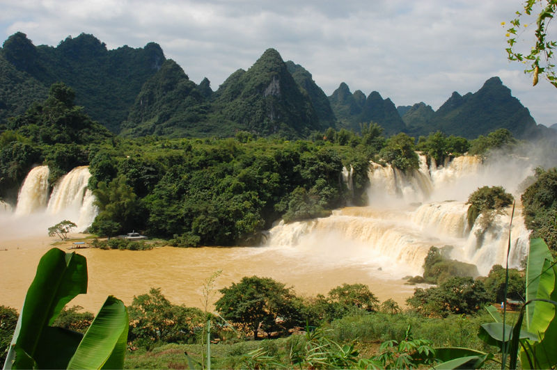 22个中国最美最酷瀑布,你去过哪一个(图3) 22个中国最美最酷瀑布,你去过哪一个(图3)