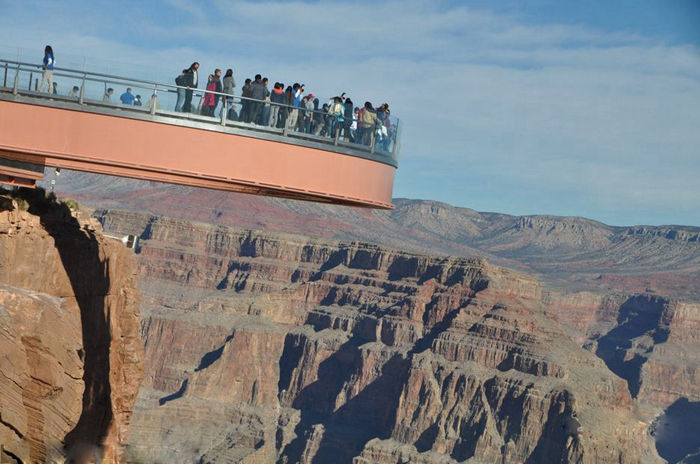 世界上8个最惊心动魄的景点(图9) 世界上8个最惊心动魄的景点(图9)