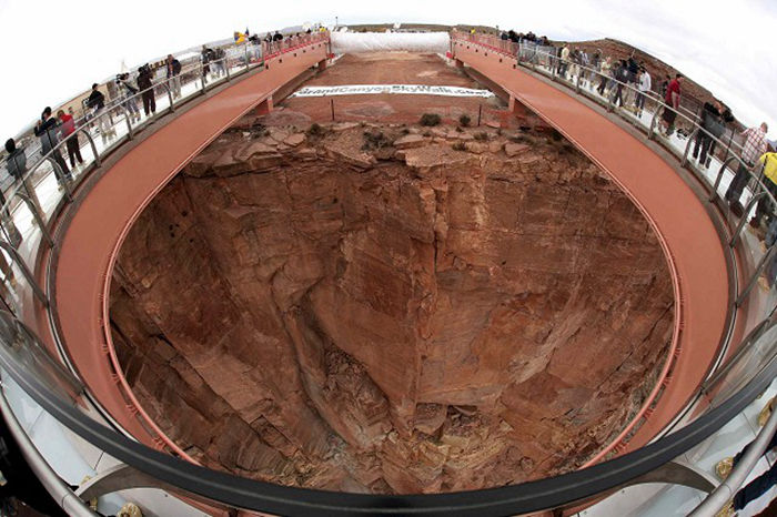 世界上8个最惊心动魄的景点(图10) 世界上8个最惊心动魄的景点(图10)